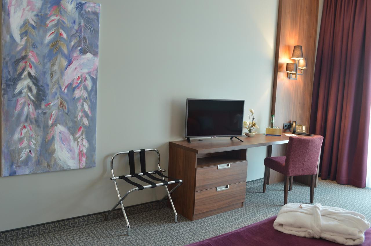 Sante Royale Hotel- & Gesundheitsresort Бад-Лангензальца Экстерьер фото